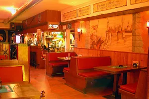 Manoir Pub image