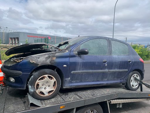 Photo 2 - MK Enlèvement d'épave Gratuit , ÉPAVISTE AGRÉÉ VHU Paris et Île-de-France 7j/7