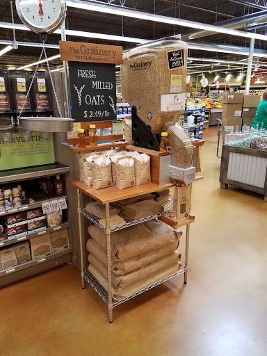 Grocery Store «Fresh Thyme Farmers Market- Newport», reviews and photos, 82 Carothers Rd, Newport, KY 41071, USA