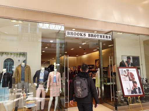 Shopping Mall «The Shops at Chestnut Hill», reviews and photos, 199 Boylston St, Chestnut Hill, MA 02467, USA