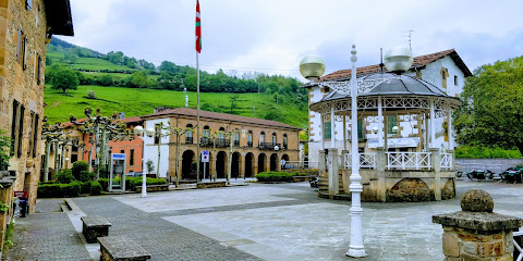 Aizkorpe Taberna - San Martin Kalea, 7, Bajo, 20215 Zegama, Gipuzkoa, Spain