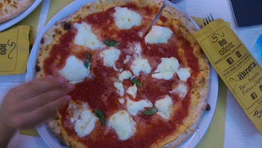 Bar Pizzeria Aurora in Cologna Spiaggia, Provincia di Teramo