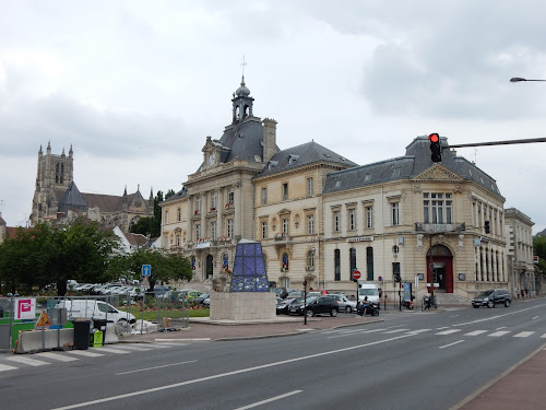 Banque Caisse d'Epargne Meaux Centre Meaux