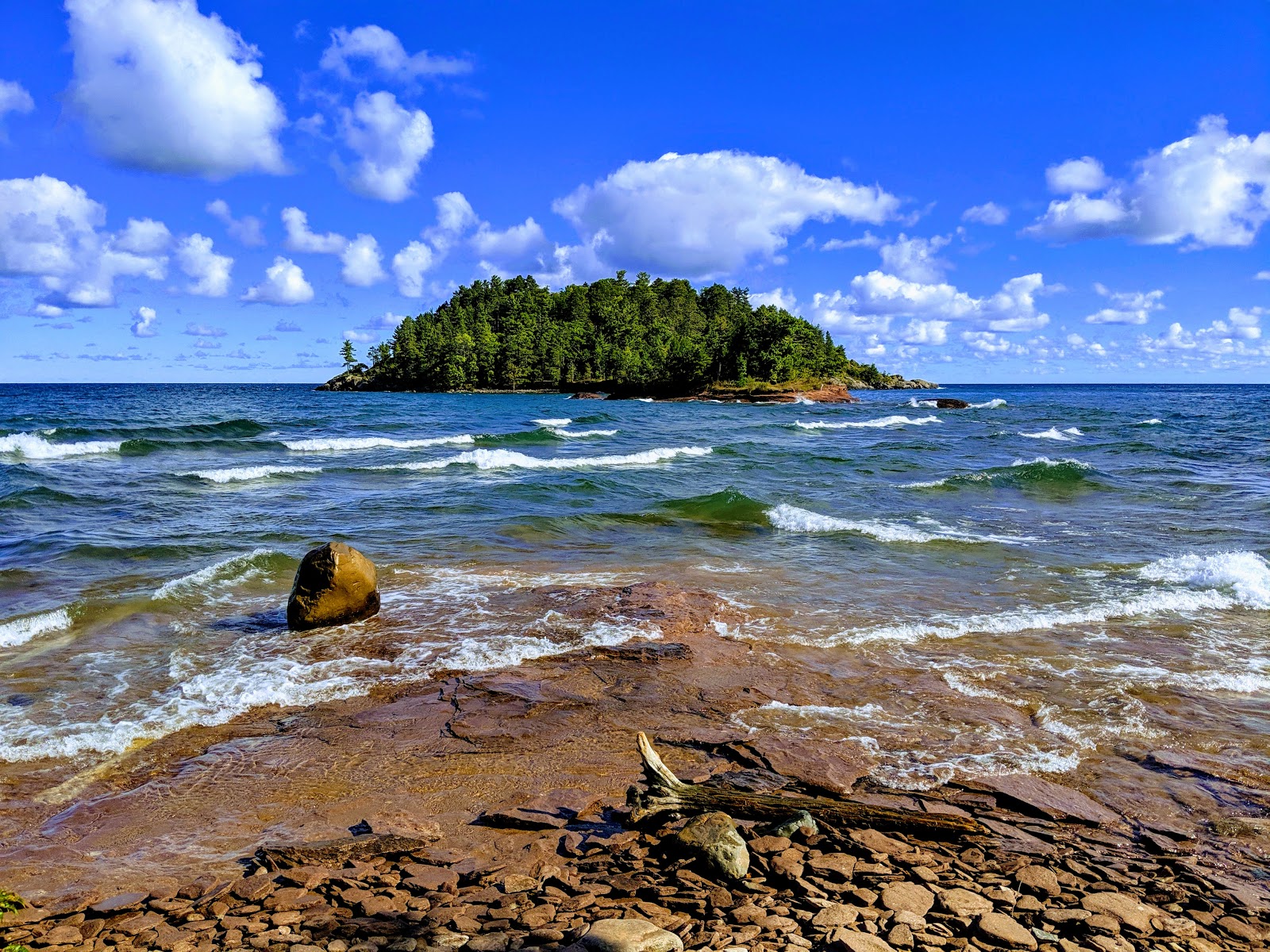 Φωτογραφία του Little Presque Beach ubicado en área natural