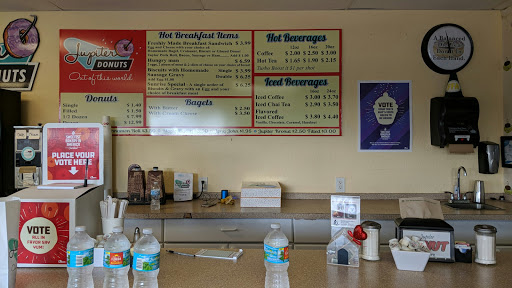 Donut Shop «Jupiter Donut Factory», reviews and photos, 141 Center St, Jupiter, FL 33458, USA