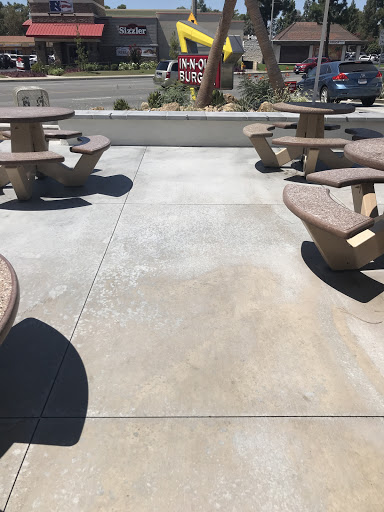 In-N-Out Burger image