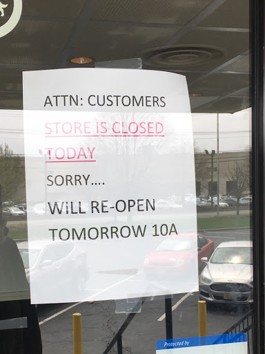 Clothing Store «Tommy Hilfiger Company Store», reviews and photos, 25 Enterprise Ave N, Secaucus, NJ 07094, USA