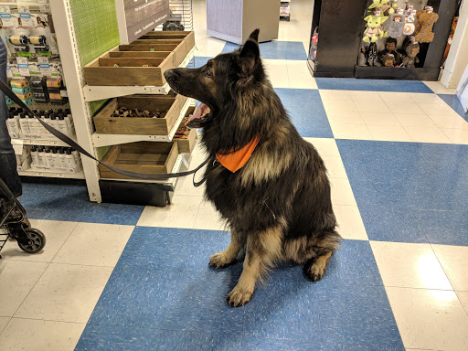 Pet Supply Store «Petco Animal Supplies», reviews and photos, 8010 Wedgewood Ln N, Maple Grove, MN 55369, USA