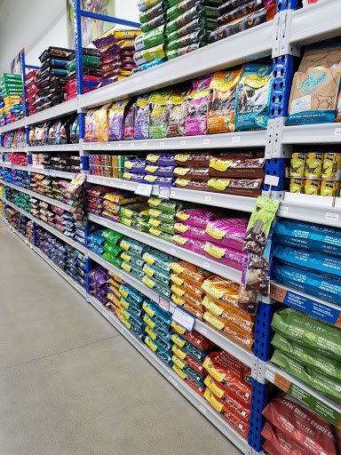 Pet Supply Store «Chow Hound Pet Supplies», reviews and photos, 5811 Byron Center Ave SW, Wyoming, MI 49519, USA