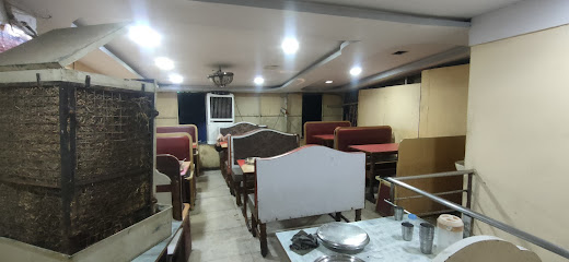 Iqbal Restaurant - #--1233/1,, 20-4-1116, Laad Bazaar Rd, Charminar, Hyderabad, Telangana 500002, India