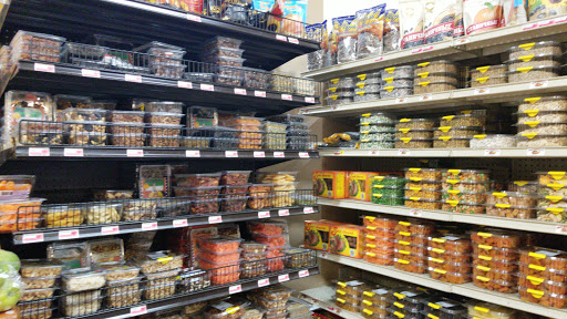 Grocery Store «Village Market Place», reviews and photos, 4034 Dempster St, Skokie, IL 60076, USA