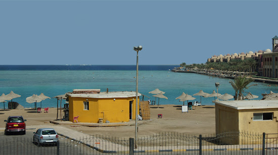 Sundayes Beach
