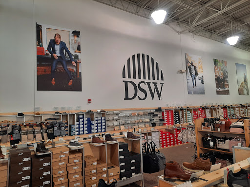 Shoe Store «DSW Designer Shoe Warehouse», reviews and photos, 290 Mid Rivers Center, St Peters, MO 63376, USA