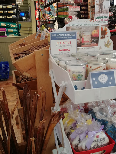 Pet Supply Store «Brookside Barkery & Bath», reviews and photos, 118 W 63rd St, Kansas City, MO 64113, USA