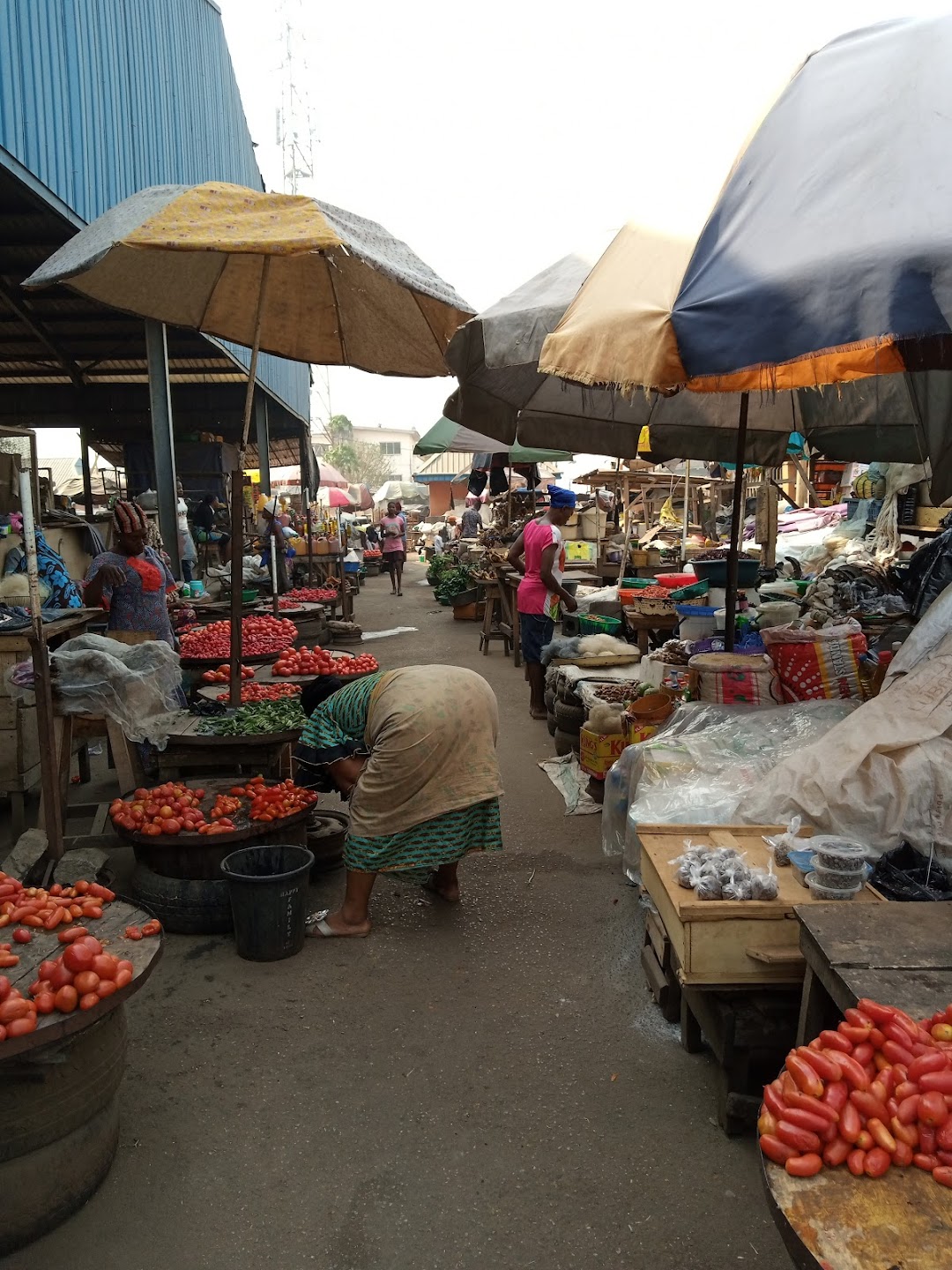 Afunbiowo market, Arakale