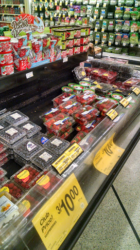 Grocery Store «Safeway», reviews and photos, 2525 SE Tualatin Valley Hwy, Hillsboro, OR 97123, USA