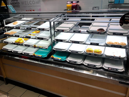 Donut Shop «Krispy Kreme», reviews and photos, 2401 Battleground Ave, Greensboro, NC 27408, USA