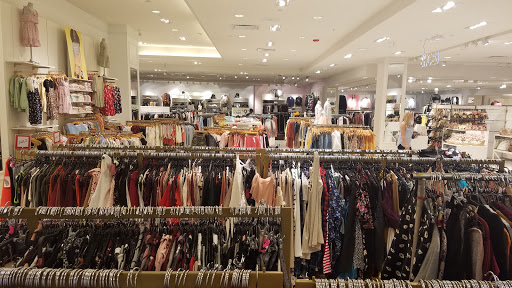 Clothing Store «Forever 21», reviews and photos, 211 King St, Charleston, SC 29401, USA