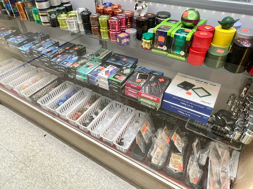 Tobacco Shop «Smokers Heaven KC», reviews and photos, 10145 Wornall Rd, Kansas City, MO 64114, USA