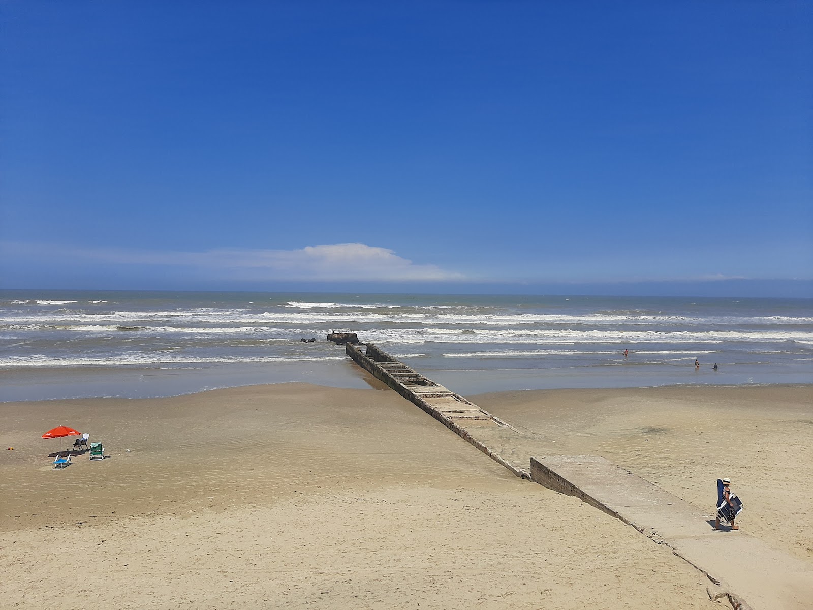 Foto van La Coronilla Beach - populaire plek onder ontspanningskenners