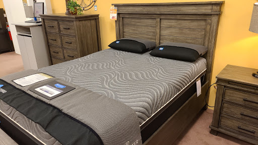 Furniture Store «Raymour & Flanigan Furniture and Mattress Store», reviews and photos, 50 Hale Rd, Manchester, CT 06040, USA