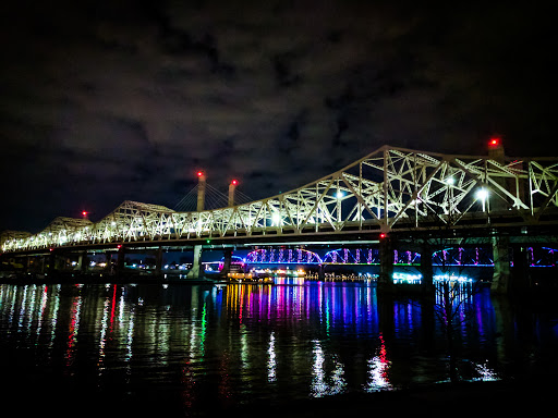 Park «Louisville Waterfront Park (Great Lawn, Harbor Lawn, Festival Plaza)», reviews and photos, 231 Witherspoon St, Louisville, KY 40202, USA