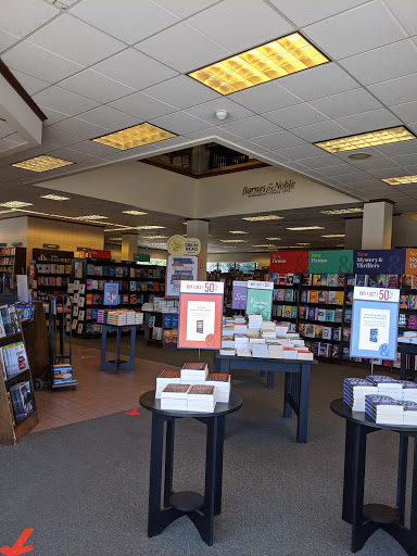 Shopping Mall «Villa Marina Marketplace Mall», reviews and photos, 13450 Maxella Ave # 240, Marina Del Rey, CA 90292, USA