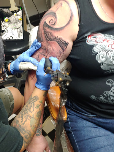 Explore mom name tattoo ideas, creative tattoo ideas in Stockton, available at Canvas Tattoo