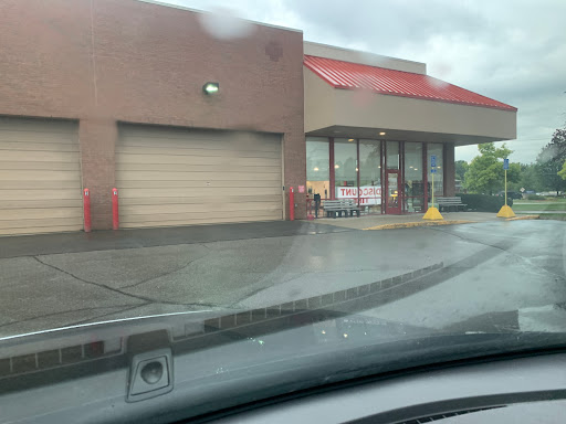 Tire Shop «Discount Tire Store - Fenton, MI», reviews and photos, 3609 Owen Rd, Fenton, MI 48430, USA