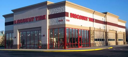 Tire Shop «Discount Tire Store - Louisville, KY», reviews and photos, 2131 S Hurstbourne Pkwy, Louisville, KY 40220, USA