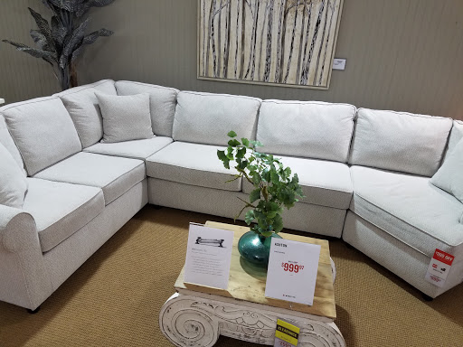 Furniture Store «Value City Furniture», reviews and photos, 4700 Great Northern Blvd, North Olmsted, OH 44070, USA