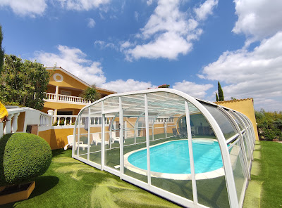 Gazon-Location - "Gazon du Haut" - Location de Vacances climatisée avec piscine couverte à Sainte-Colombe-de-Duras