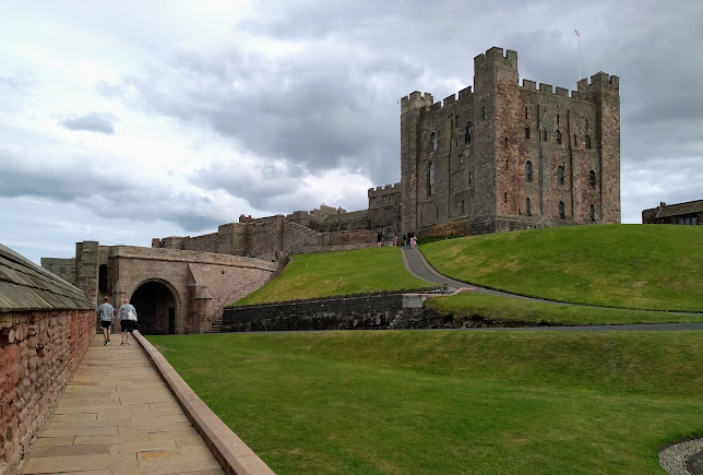 bamburghcastle.com