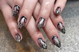 Spicy Nails image