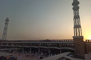 Raiwind Markaz Masjid image