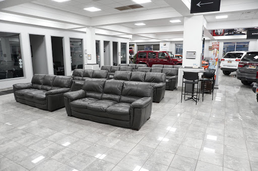 Car Dealer «Marino Chrysler Jeep Dodge», reviews and photos, 5133 W Irving Park Rd, Chicago, IL 60641, USA