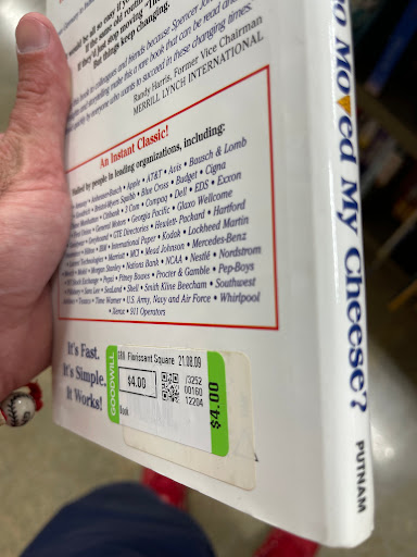 Thrift Store «Goodwill Retail Store of Florissant», reviews and photos, 472 Lindbergh Blvd, Florissant, MO 63031, USA