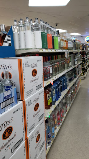 Liquor Store «Thorobred Liquors», reviews and photos, 5050 S Federal Blvd # 34, Englewood, CO 80110, USA