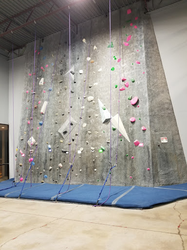 Rock Climbing «Summit Climbing, Yoga & Fitness – Carrollton», reviews and photos, 2389 Midway Rd, Carrollton, TX 75006, USA