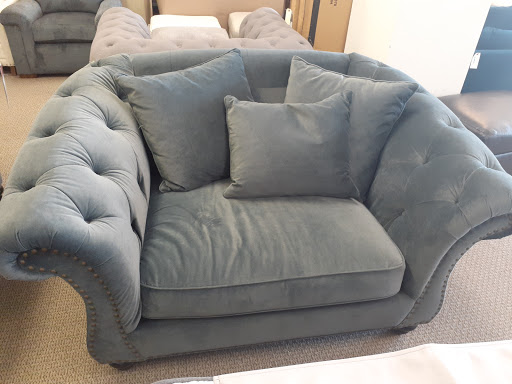 Furniture Store «The Dump Furniture Outlet», reviews and photos, 124 Newmarket Square, Newport News, VA 23605, USA