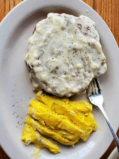 American Restaurant «Cracker Barrel Old Country Store», reviews and photos, 380 N Jacob Dr, Bloomington, IN 47404, USA