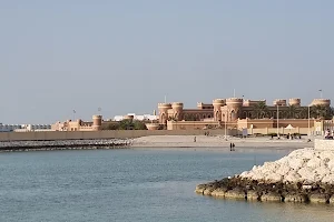 Al Budaiya public Beach image