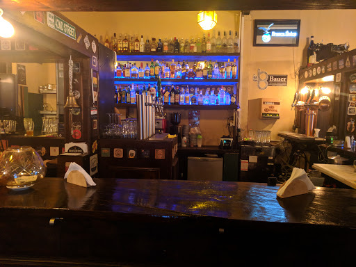 Houdini Public Bar