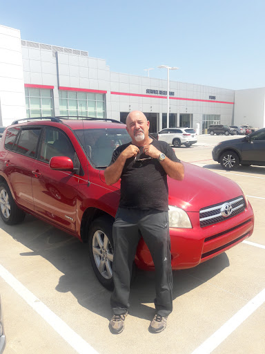 Toyota Dealer «Cowboy Toyota», reviews and photos, 9525 E R L Thornton Fwy, Dallas, TX 75228, USA