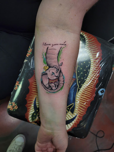 Explore fox and the hound tattoo ideas, creative tattoo ideas in Tucson, available at Jesses Tattoos & Tattoo Supplies