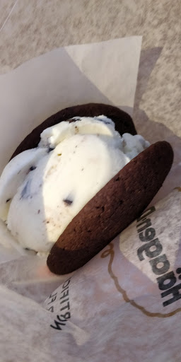 Ice Cream Shop «Haagen-Dazs», reviews and photos, 745 Spectrum Center Dr, Irvine, CA 92618, USA