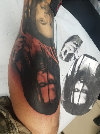 Tattoo Shop «Exclusive Ink Tattoos & Piercings», reviews and photos, 927 N Main St, Salinas, CA 93906, USA