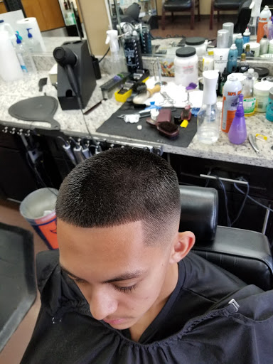 Barber Shop «J J Barber Shop», reviews and photos, 5905 W Bell Rd # 3, Glendale, AZ 85308, USA
