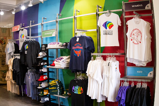 Book Store «The Duck Store - Campus», reviews and photos, 895 E 13th Ave, Eugene, OR 97401, USA