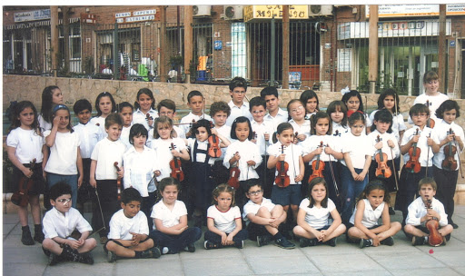 Escuela De Música (Violin) Helena Colina